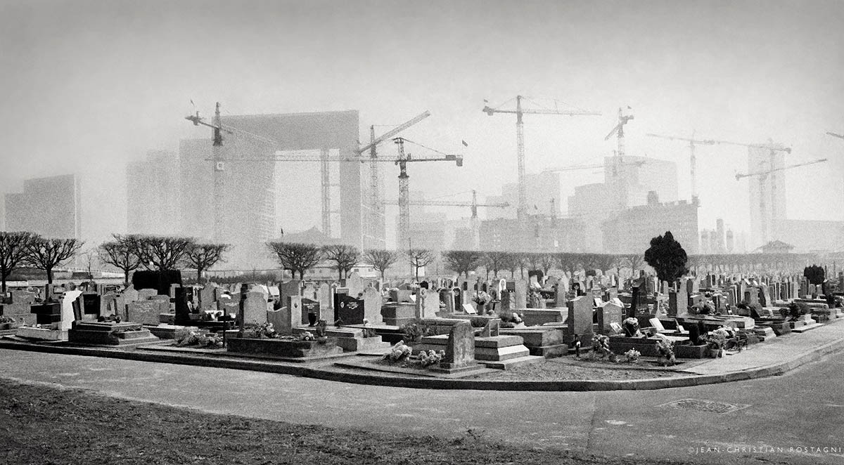La defense, grande arche, cimetiere de puteaux
