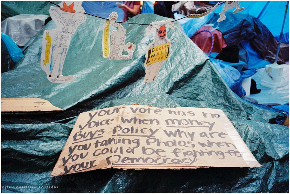Occupy Wall Street_La Main dans le Sac
