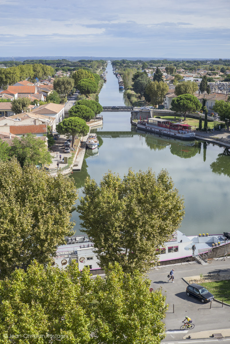 AiguesMortesCanalRassemblement_1200px_C