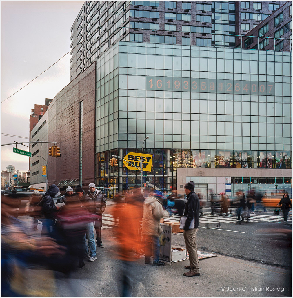 UnionSquare, Paradox